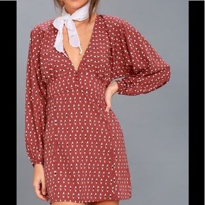 Worn once! Amuse Society Rusty Rose Print Lon Sleeve Dress Size Large.